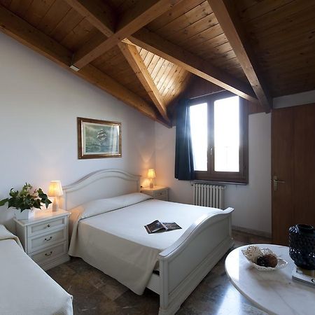 Hotel Caselle San Lazzaro di Savena Kamer foto