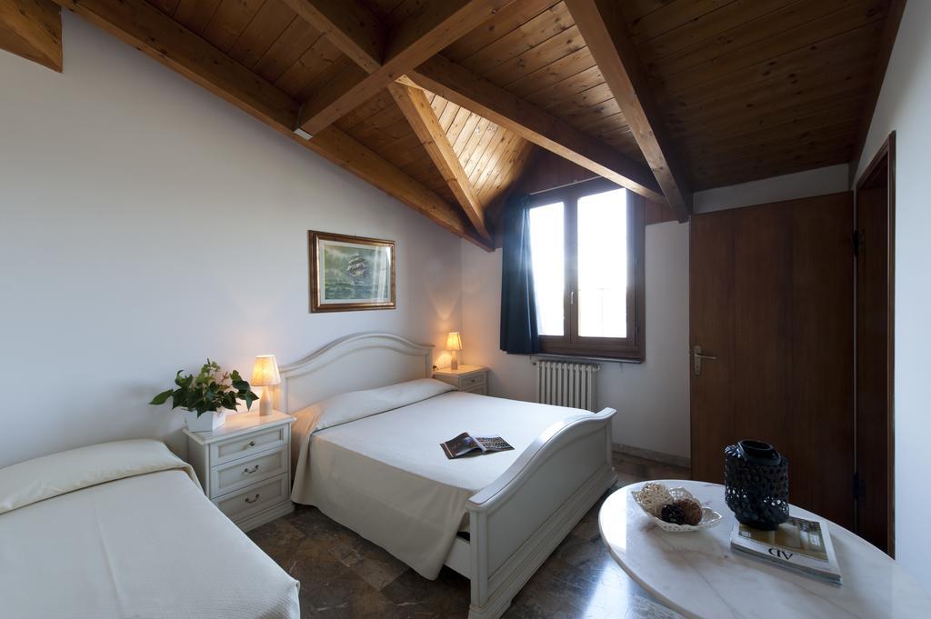 Hotel Caselle San Lazzaro di Savena Kamer foto